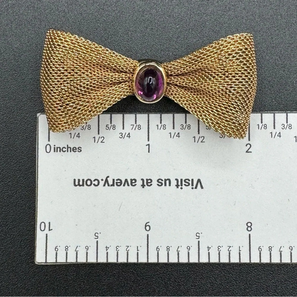 Bow Tie Pin with Purple Lucite Cabochon Jewel in Gold Tone Mesh - Picture 11 of 12